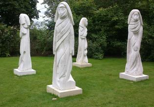 Asthall Manor 2012 Article Photo - 