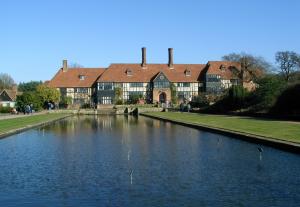 Coach Visit to RHS Wisley Saturday 16th April Article Graphic